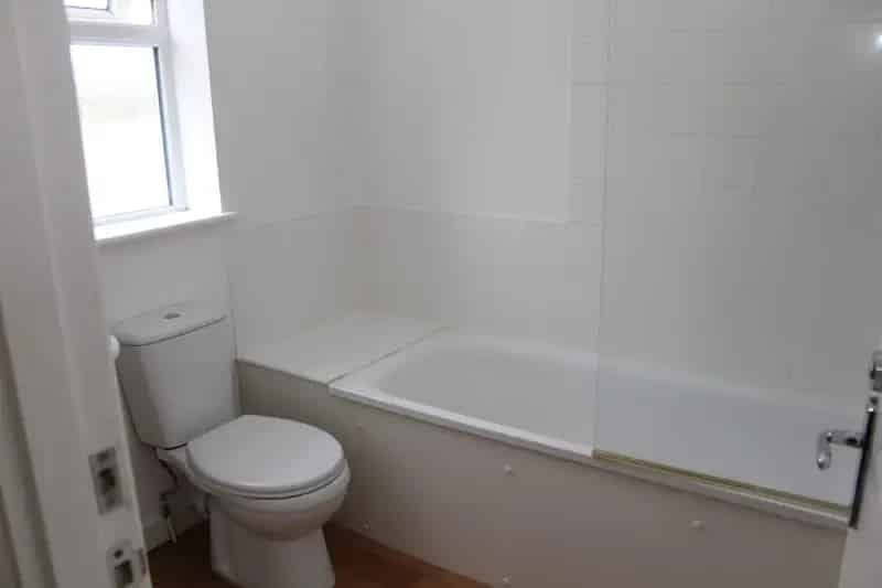 Spacious Knowle Terrace Flat - Double Bedroom, Garden, Commuters Paradise