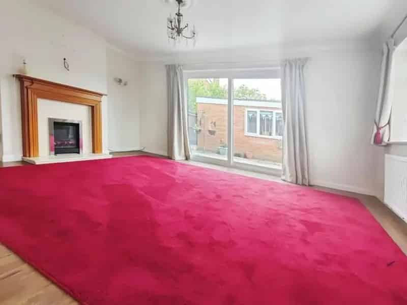 3 bedroom Bungalow
 For Sale 
Total Size: 1120 SQ FT