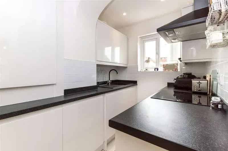 1 Bed Flat for Sale Town Centre Location