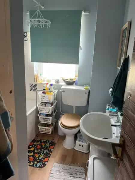 2 Bed Maisonette plus Spare Room Near Parks Shops and Bus Routes