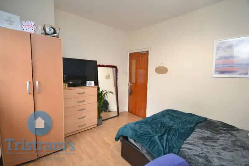 8 Bed Student House Share West Bridgford