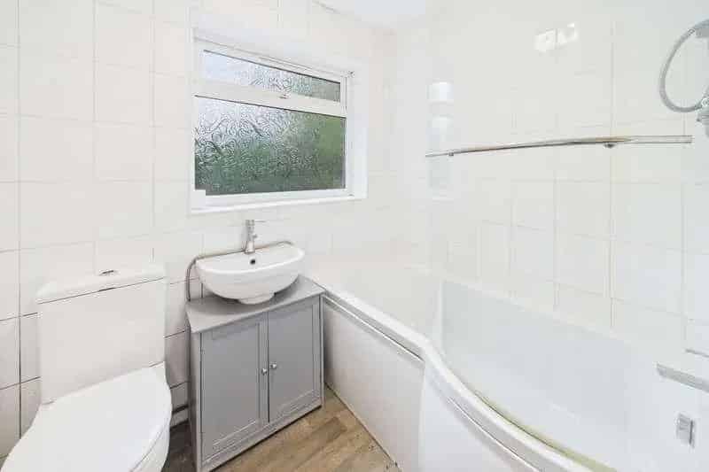 3 Bed Detached Bungalow for Sale Near Town