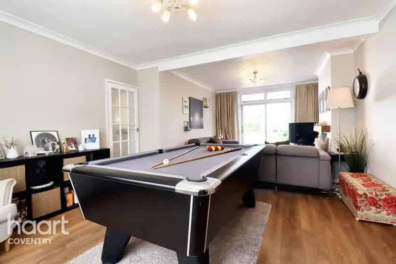 3 Bedroom Semi-Detached House for Sale Whitmore Park