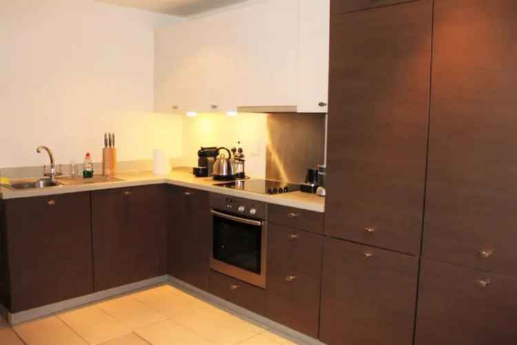 1 Bedroom Flat for Sale in Spectrum Development