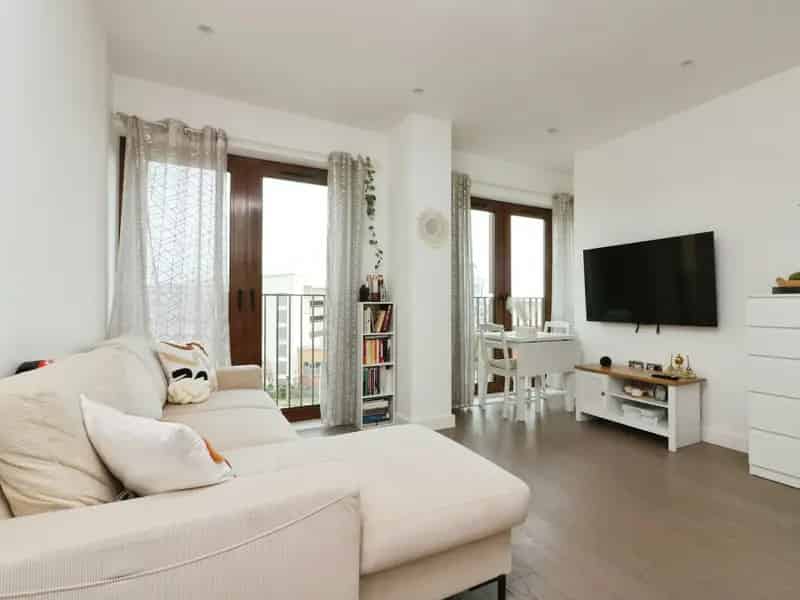 One Bedroom Apartment in St Albans Chain Free Investment Opportunity