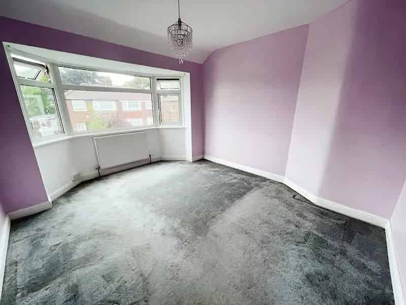 3 Bedroom Semi Detached House to Rent Sale M33