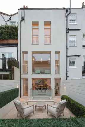 Elegant Victorian Terraced House Notting Hill Family Home