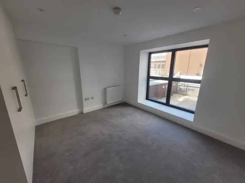 Flat For Rent , High Street, Maidenhead, England