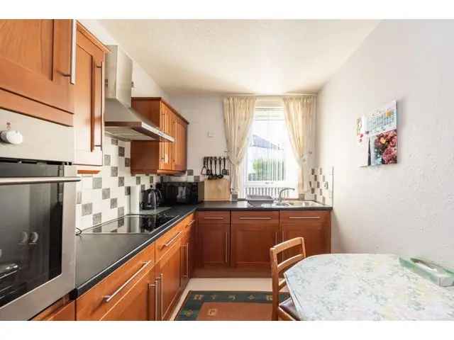 2 bedroom flat  for sale