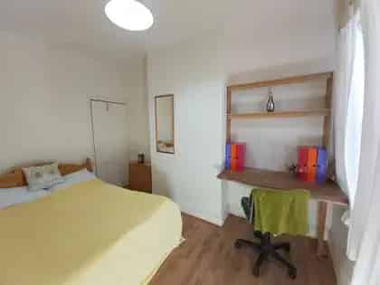 3 rooms room of 85 m² in Birmingham