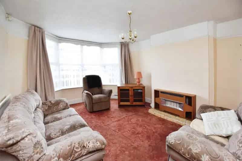 3 Bedroom House For Sale 1119 SQ FT