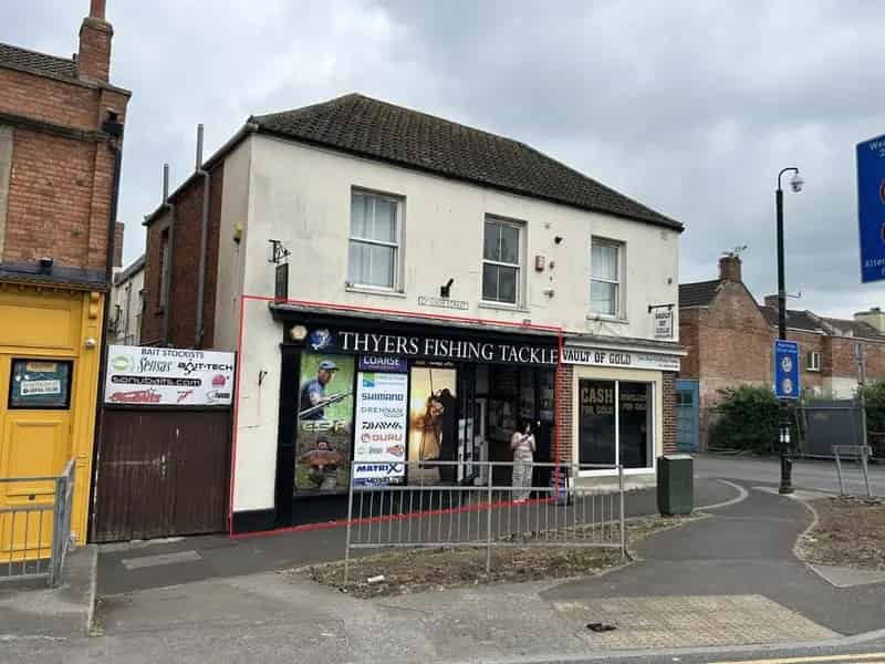 Ground Floor Shop 854 sq ft Mixed Use Property