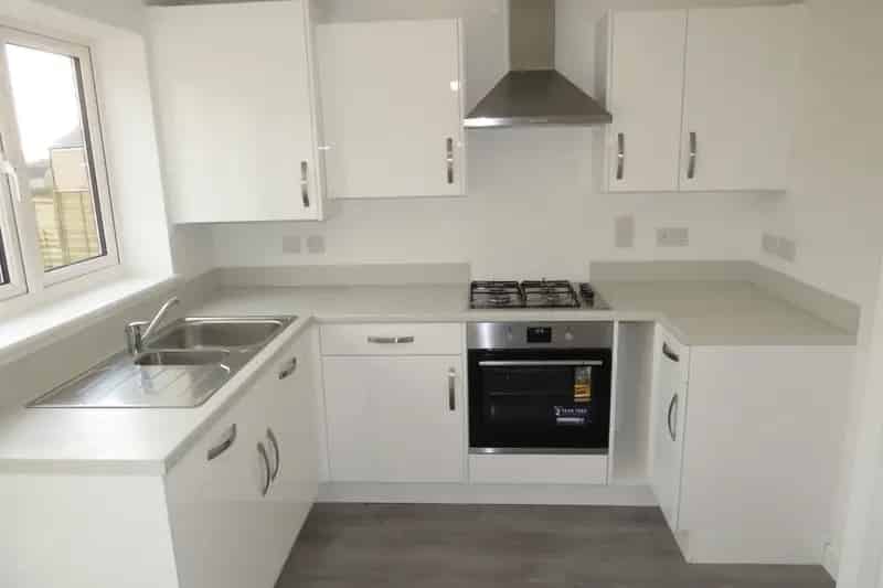 Three Bedroom Townhouse Birds Marsh New Kitchen Available August