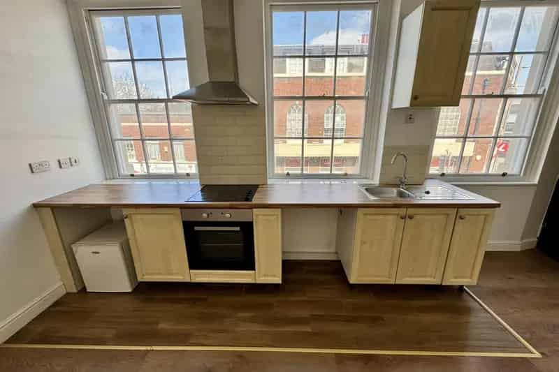 Spacious One Bedroom Flat to Rent in Dudley Town Centre DY1
