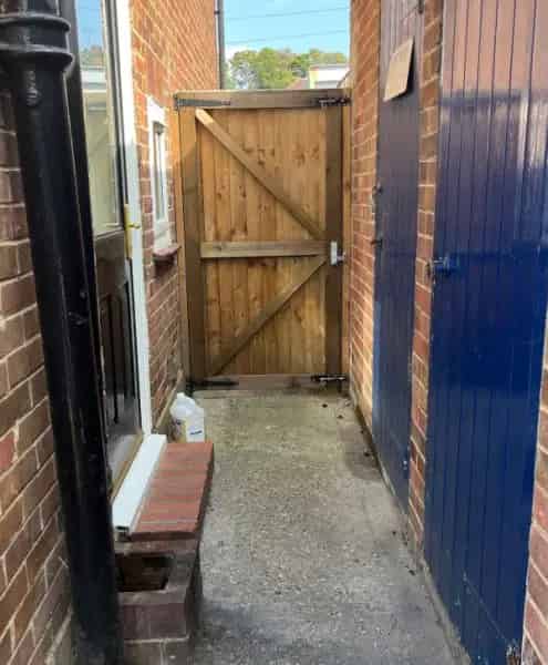 3 Bed Semi Detached House Wallington Beddington