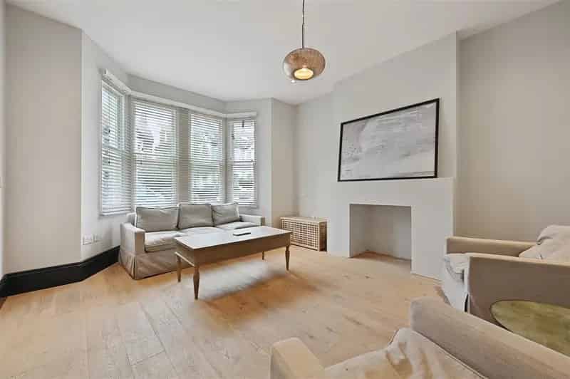 6 Bedroom Semi-Detached House for Rent in Acton
