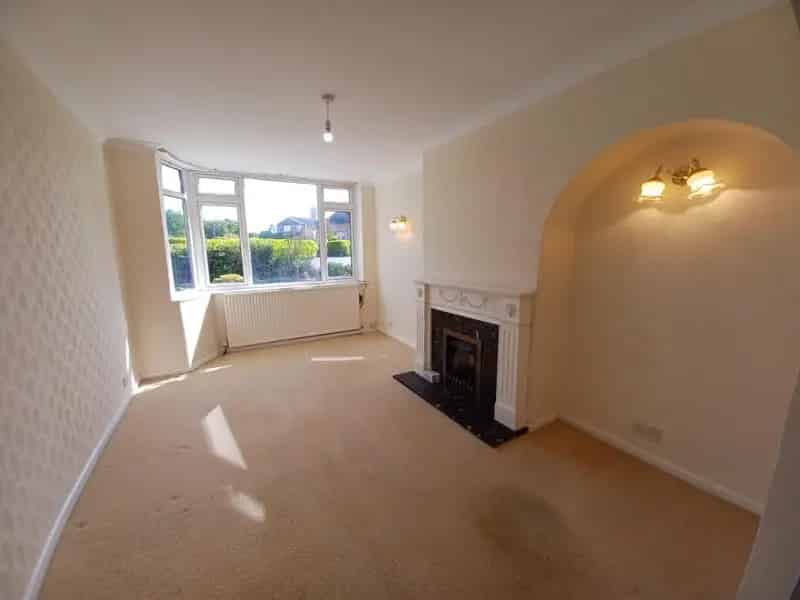 3 Bedroom House To Let Solihull