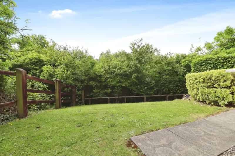1 Bedroom Flat Pontprennau Allocated Parking Close Amenities