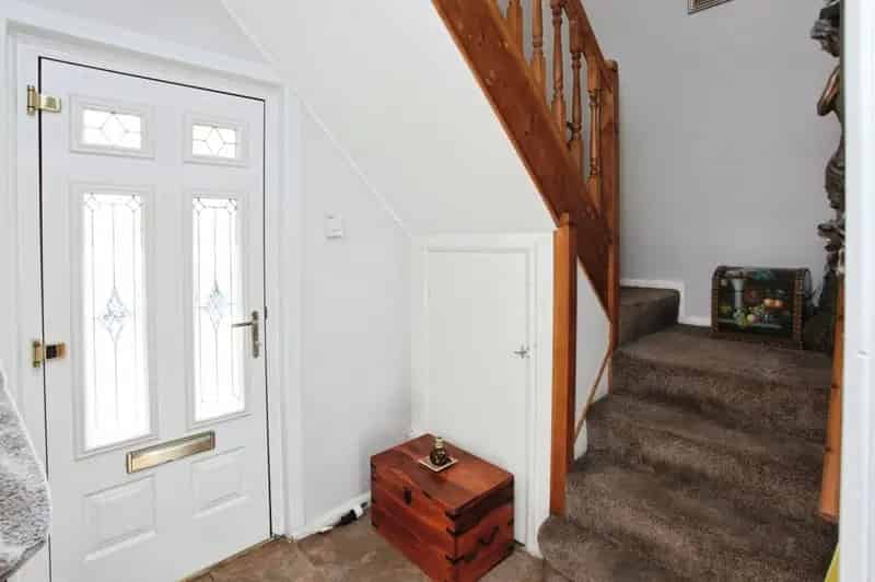 3 Bedroom Semi-Detached House in Heol Y Nant, Caerphilly
