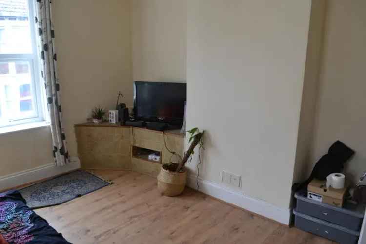 2 Bedroom Apartment for Students or Professionals