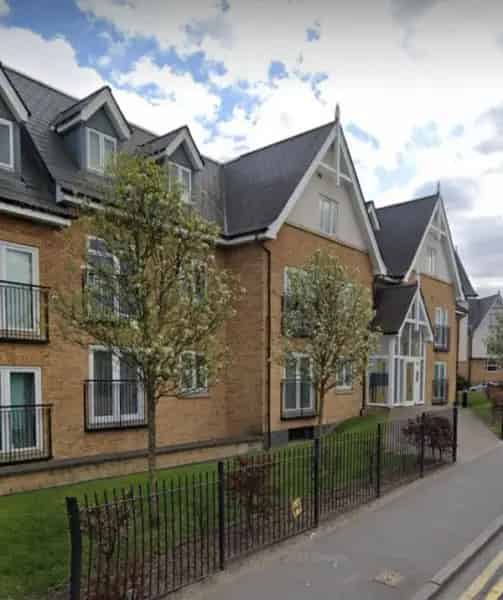 3 Double Bedroom First Floor Flat Near Park