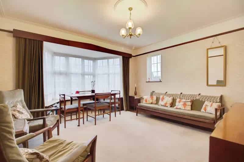 Three Bedroom Detached House in Welwyn Garden City