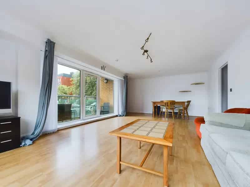 2 Bedroom Apartment House to Rent