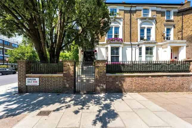 Four Flat End of Terrace House Maida Vale