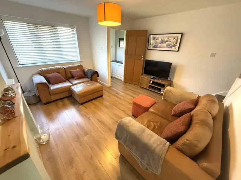 2 Bed Semi-Detached House for Sale
