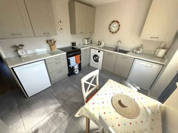 2 Bed Semi-Detached House for Sale