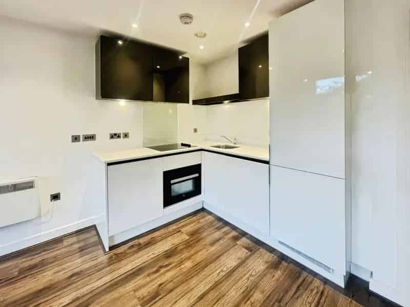 Flat
 To Rent