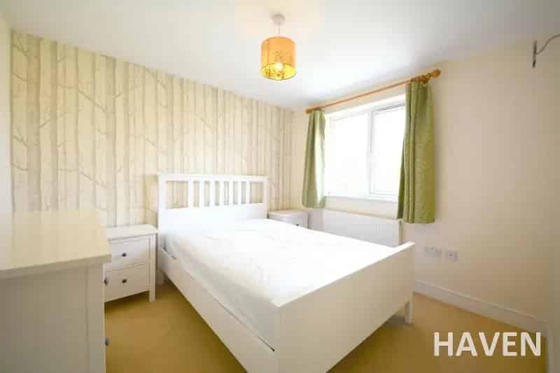 2 Bedroom Flat House to Rent
