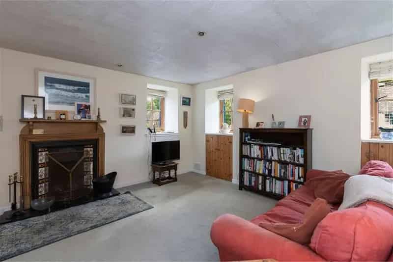 4 Bed Cottage with 1 Reception Room in Carlops
