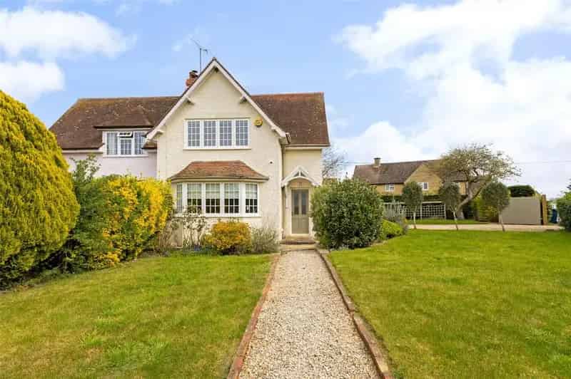 2 Bedroom Semi-Detached House for Sale