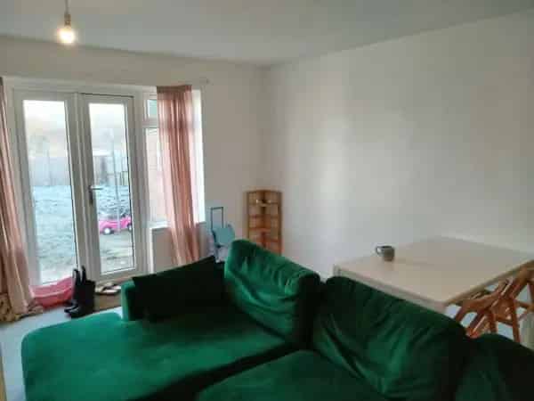 Three Bedroom End of Terrace House