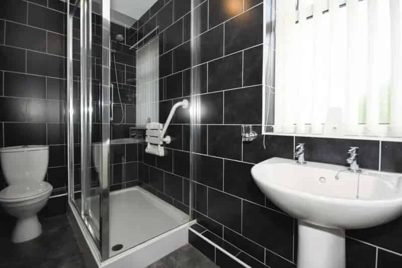 3 Bed Semi-Detached House For Sale No Chain