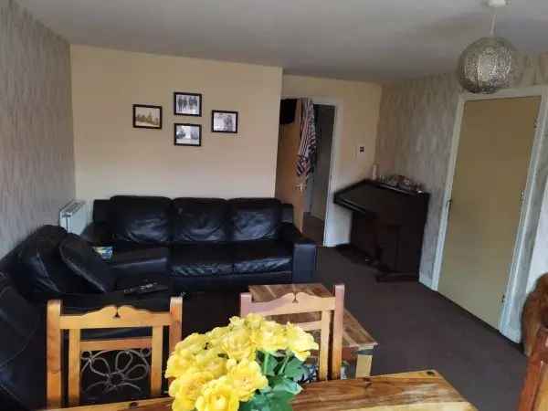 House For Rent in Elmbridge, England