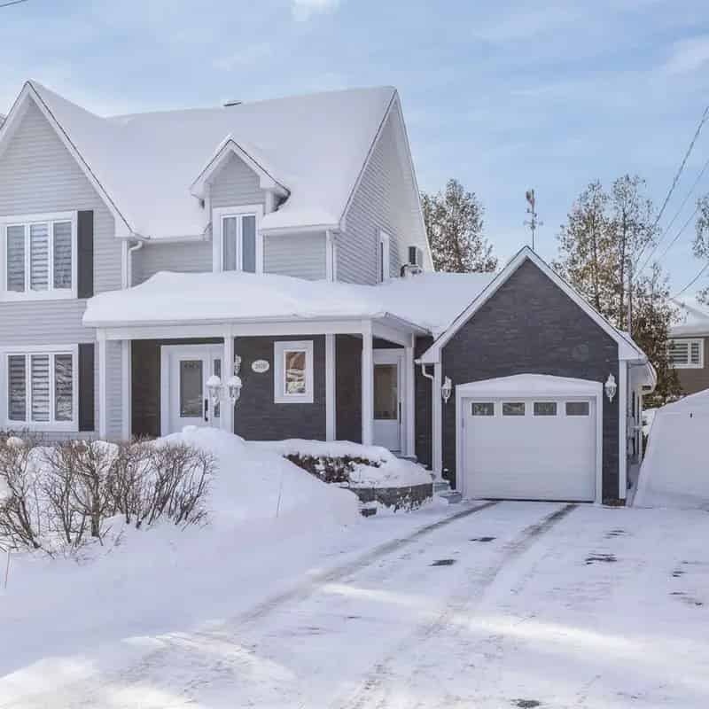4-Bedroom House near Lac Memphremagog