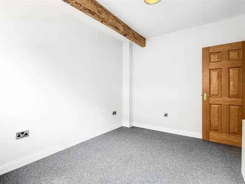 2 Bed House for Sale Town Centre