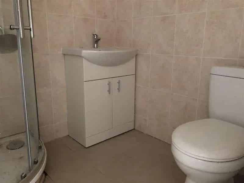 2 Bed Flat for Sale in Coventry - Ideal for First-Time Buyers and Investors