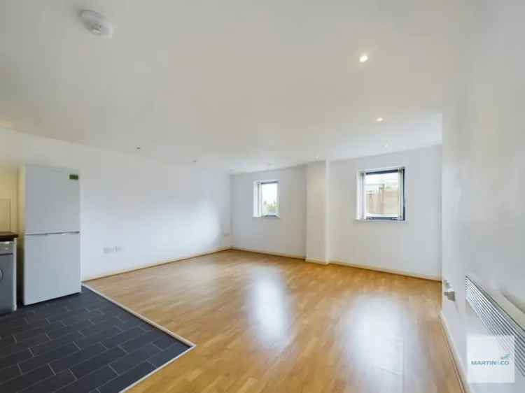 2 Bedroom Flat for Sale - Centrally Located