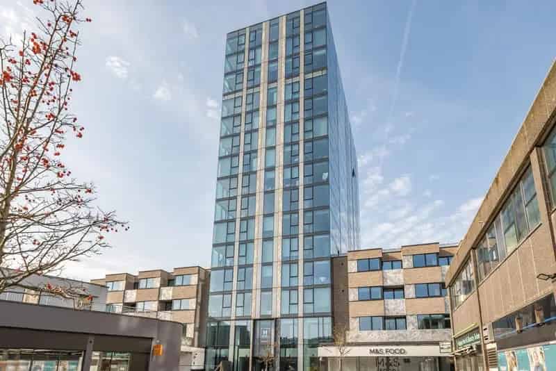 Spacious One Bedroom Apartment Near Amenities