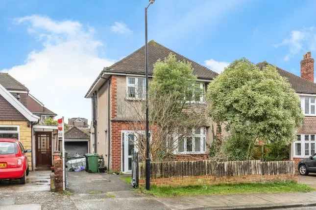 Three Bedroom Detached House For Sale Westbury-on-Trym