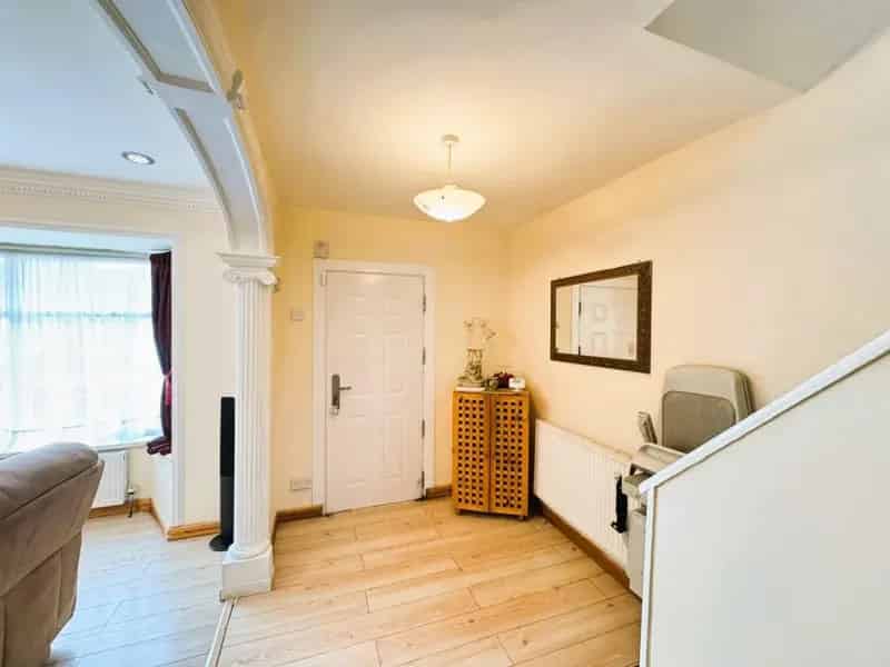 5 Bedroom Semi-Detached House For Sale