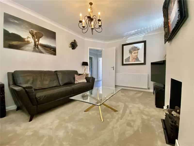 2 Bedroom Detached Bungalow Bournemouth
