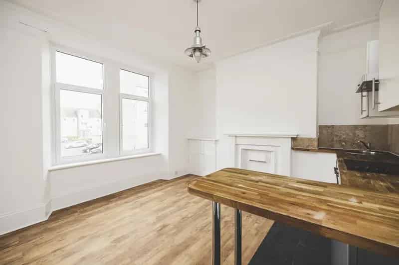 2 Bed Apartment King Street Gas Central Heating Double Glazing