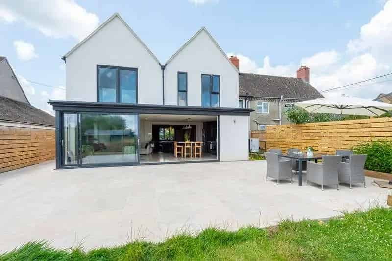 4 Bed Extended Family Home for Sale