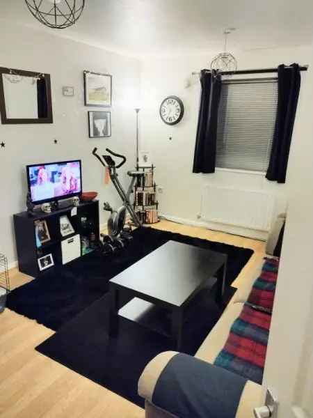 Flat For Rent in Chester, England