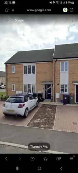 Spacious One-Bed First Floor Flat Near Shops