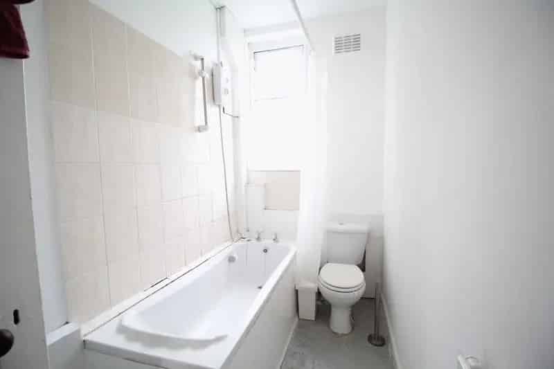 4 Bedroom Apartment House to Rent